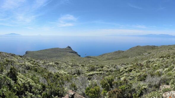 Trekking-organizato-di-gruppo-Isola-Capraia-Toscana-Ottobre-2026-14